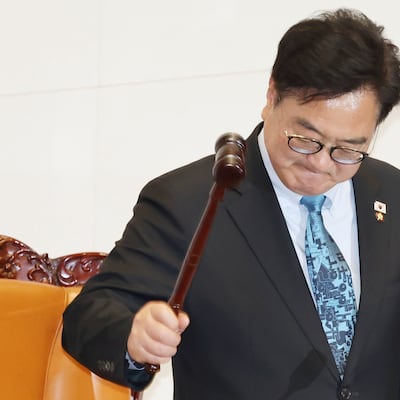 野와 협의없이 밀어붙인 개헌... 결국 우원식 “상정 안하겠다”