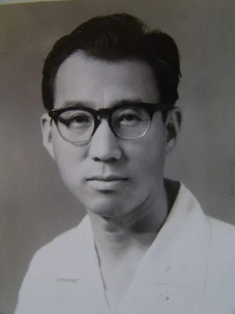 인기 소설가의 돌연 은둔… 韓 떠나 절필 ‘잉여 인간’ 손창섭