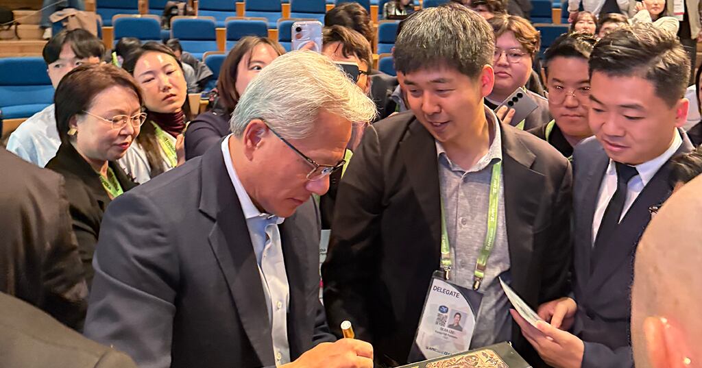 젠슨 황도 반했다... APEC 홀린 쌀 막걸리 - 뉴스 썸네일 이미지