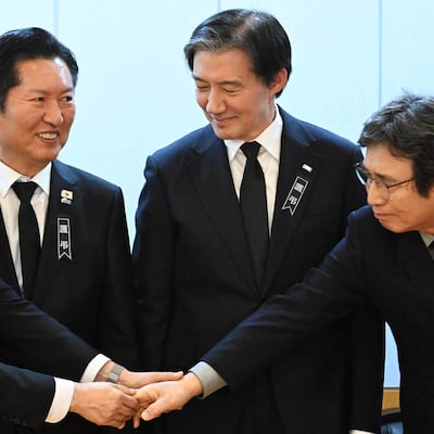 이재명 지지율 40% 벽 무너지자 ‘명청 내전’ 재점화하는 ‘유털래조문’