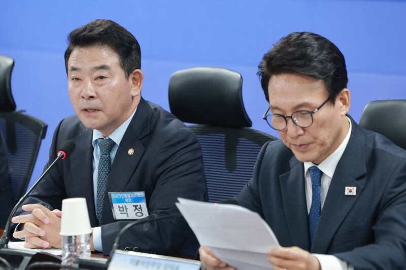 與 안보회의 출범식서 “한미동맹 무조건 믿는 고정관념에 물음표”