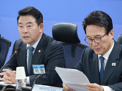 與 안보회의 출범식서 “한미동맹 무조건 믿는 고정관념에 물음표”