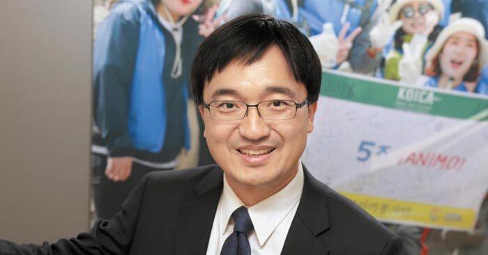 침과 뜸으로 의료 봉사…