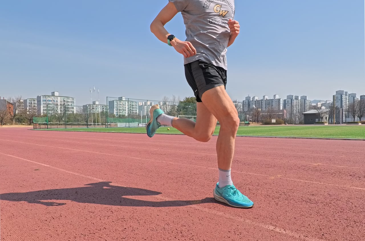 용인 아르피아체육공원에서 10km 기록 측정을 마친 뒤 마무리 조깅을 하는 모습. /사진=채민기 기자