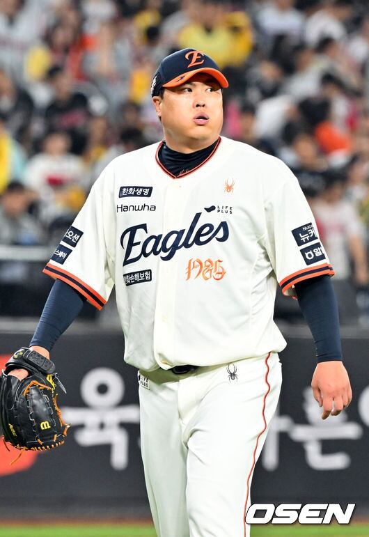 “류현진 아깝죠, 10승 하고 마쳤으면…” 1위 멀어진 한화, 결국 9승으로 시즌 끝인가 ‘PS 3선발’ 중책 기다린다 – 폰테크 달인