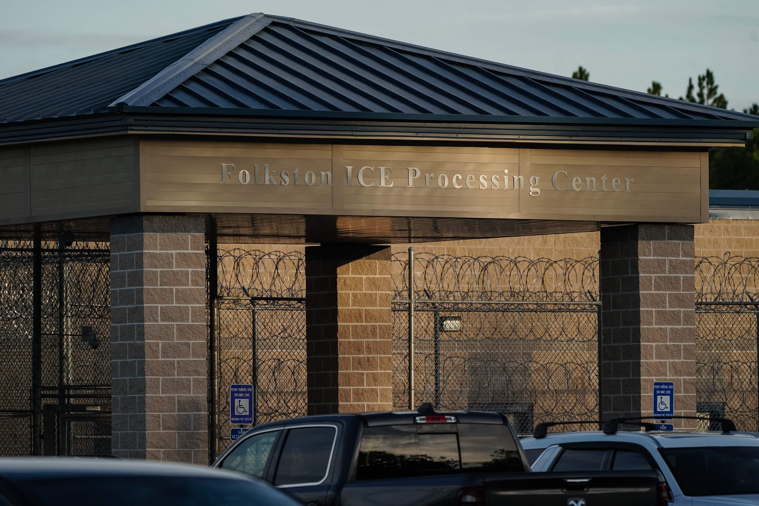 처음부터 끝까지 그냥 다 말하는 리뷰, 수상한 가족 ( The Joneses, 2013 ) : 네이버 블로그, image size:2560x1707