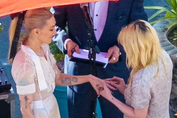 트와일라잇' 크리스틴 스튜어트, 동성 연인과 결혼