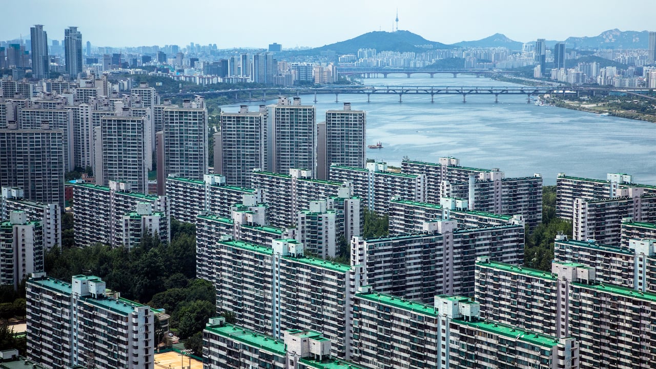 2020년 7월 3일 정부의 각종 규제에도 서울 강남 부동산 가격이 하락하지 않는 가운데, 서울 송파구 잠실주공5단지 아파트. /사진=조인원 기자