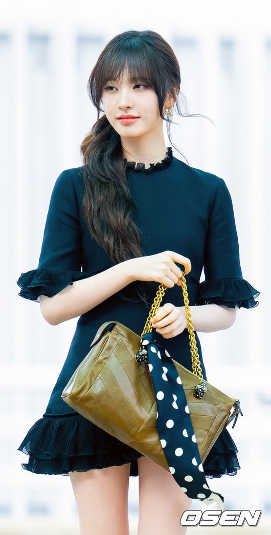 폰테크 달인 – 아이브 리즈, 화장 안 해도 이렇게 예뻐…”리즈가 리즈다”