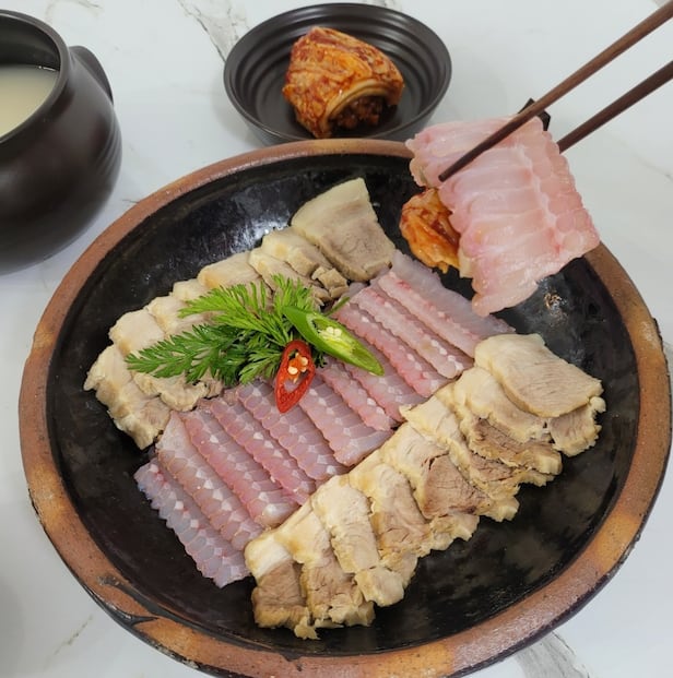 인천 연안부두 어시장 삭힌 홍어 효능, 막걸리 안주 베스트 홍어 먹는법