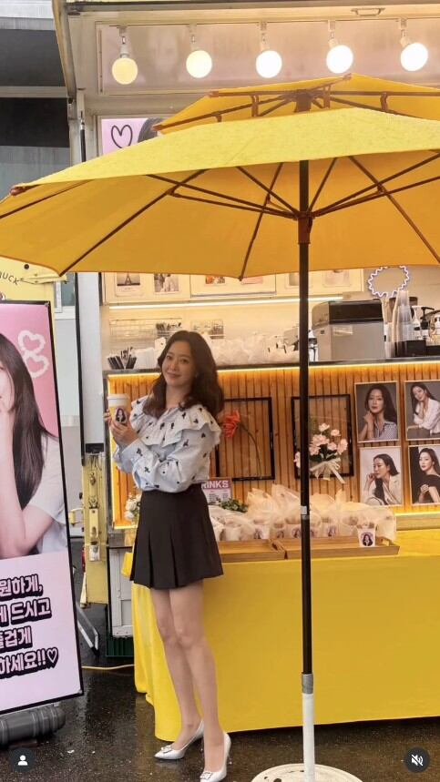 폰테크 달인 – 김희선, 모친상 슬픔 딛고 복귀…송윤아 응원에 “기운 낼게요”