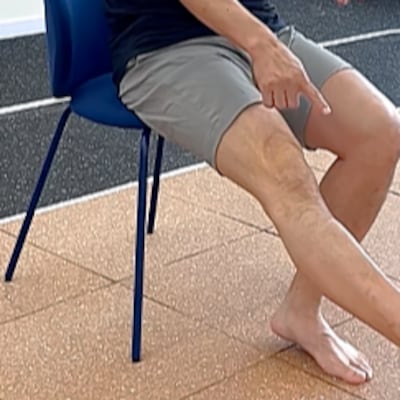 틀어진 몸에 정확한 자세는 독… 누구에게나 안전한 무릎 운동
