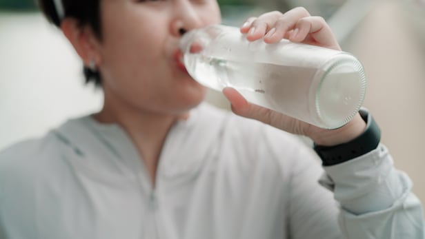 물 마시는 모습