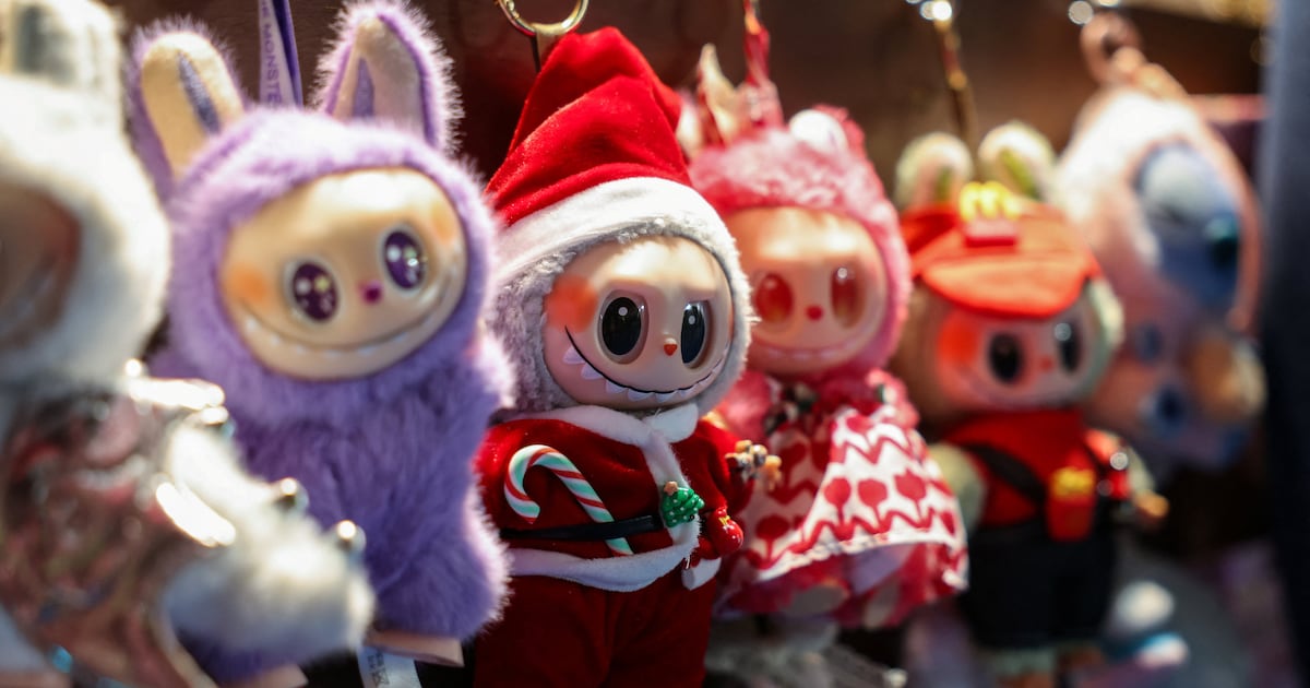 '큐트노믹스' 거품 꺼지나...라부부·산리오·티니핑, 추락하는 한중일... - 뉴스 썸네일 이미지