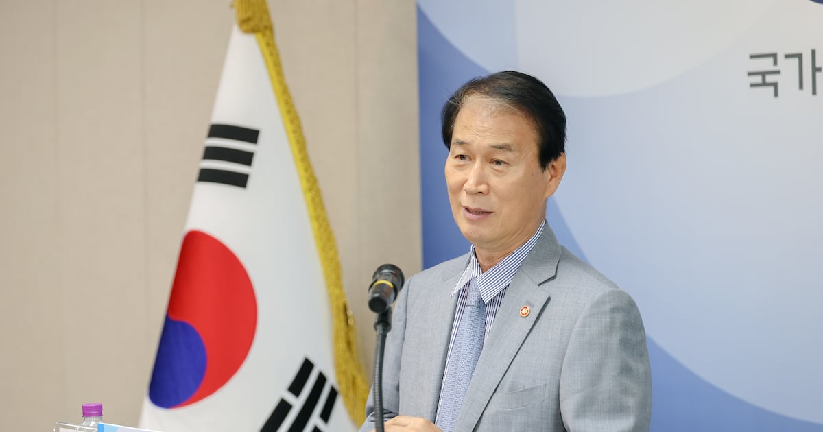 권오을 장관 ‘北 인민공화국’ 발언… 보훈부 “사과·정정할 계획 전혀 없다”
