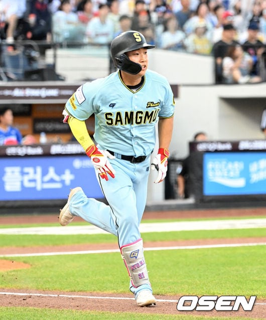 ‘진짜 미쳤다’ 1이닝 15득점 신기록…’잠실 빅보이’ 한 이닝 3차례 타석 들어서다, 13타자 연속 출루 – 폰테크 달인