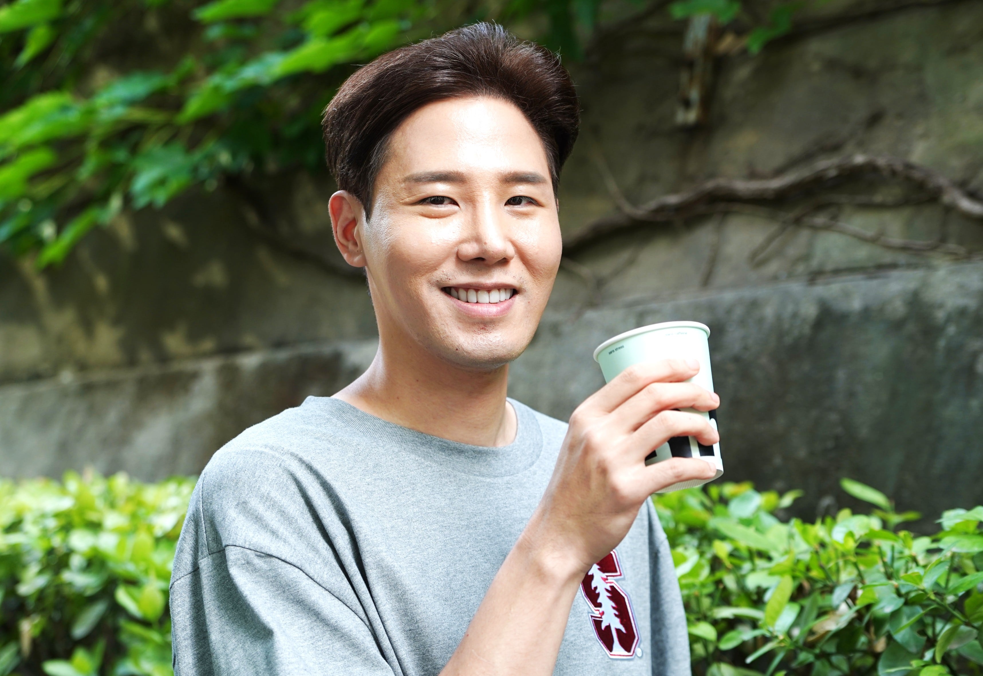 원두 한 알 안 쓰고 세계 커피 시장 1위가 되겠다는 한국 청년