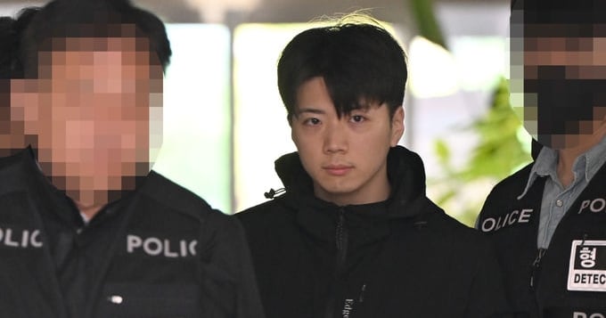 조카 범죄 은폐 의혹 받는 경찰 큰아버지의 눈물겨운 발뺌