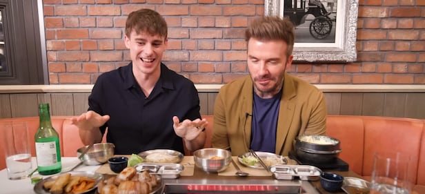 ��Ʃ�� �������� ����(����)�� ���� �౸ ��Ÿ ���̺�� ���İ� �ѽ� �Թ��� ��Ʃ�꿡 �Ұ��ϰ� �ִ�. ������ �ֱ� ���� ������������ ������ �����̳� �����, û�ҳ���� ���� �ѽ�, �ѱ� �н�ƮǪ�� �Թ��� ��� �ø��� �ִ�./��Ʃ�� ��������