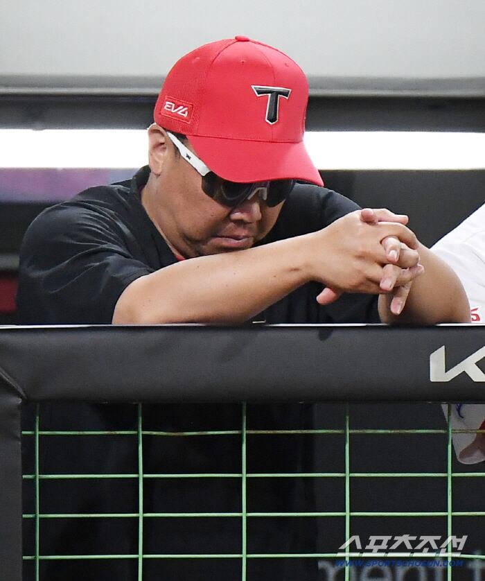 16일 광주 기아 챔피언스필드에서 열린 한화-KIA전. KIA 이범호 감독이 경기를 지켜보고 있다. 광주=정재근 기자 cjg@sportschosun.com/2025.9.16