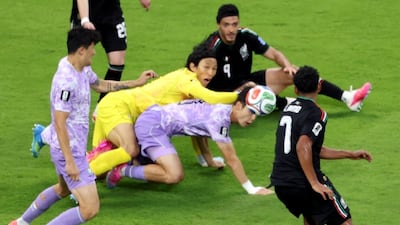 19일(한국시각) 멕시코 과달라하라 사포판의 에스타디오 과달라하라에서 열린 2026 북중미월드컵 대한민국과 멕시코의 경기. 볼 잡지 못하고 선취골 내주는 김승규 골키퍼. 사포판(멕시코)=허상욱 기자wook@sportschosun.com/2026.06.19/