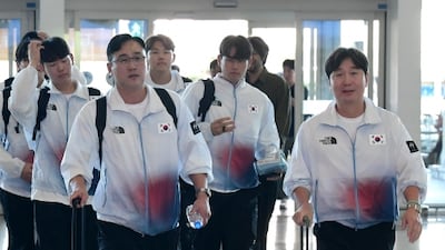 18일 오전 인천공항 제2터미널을 통해 '2026 아이치·나고야 아시안게임' 야구대표팀이 출국했다. 출국장 나서는 류지현 감독과 야구대표팀. 인천공항=송정헌 기자songs@sportschosun.com/2026.09.18/