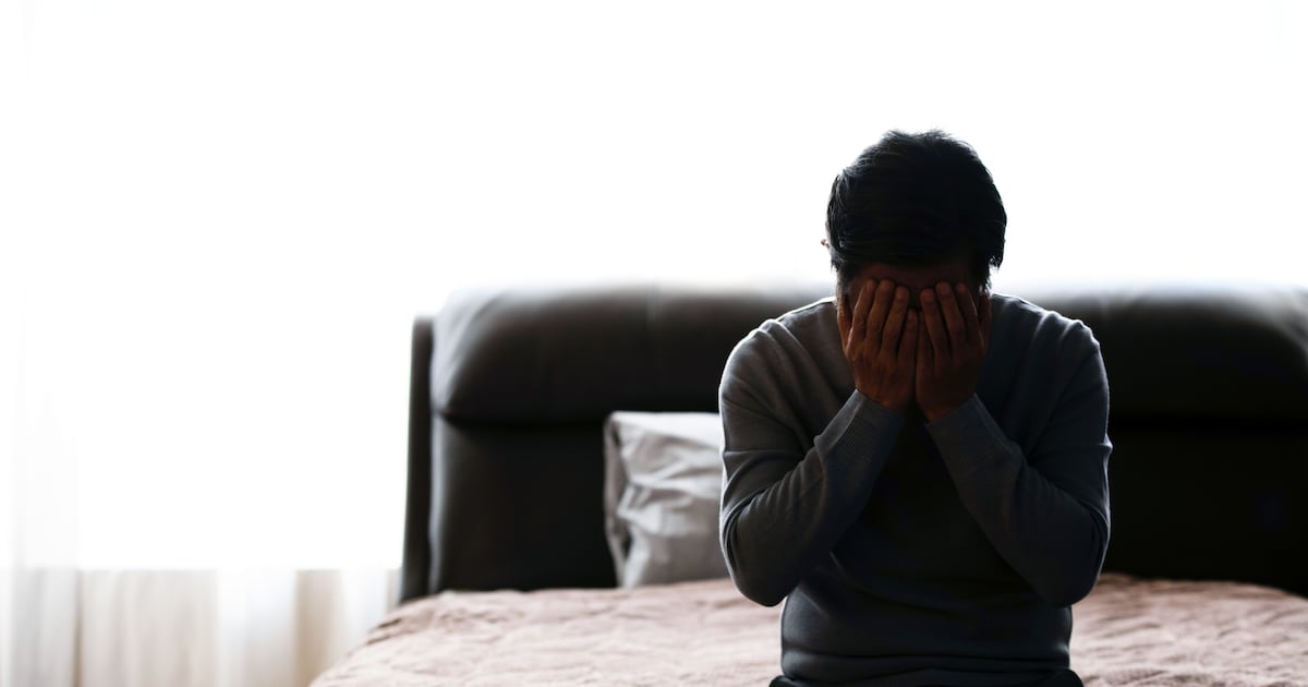 쉰 넘어 ‘이 진단’ 받은 사람, 파킨슨병 위험 2배 더 커진다