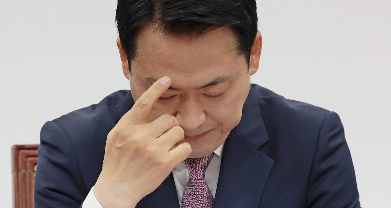 국민의힘 장동혁 대표가 23일 서울 여의도 국회에서 열린 최고위원회의에서 생각에 잠겨 있다. 2026.04.23 /남강호 기자