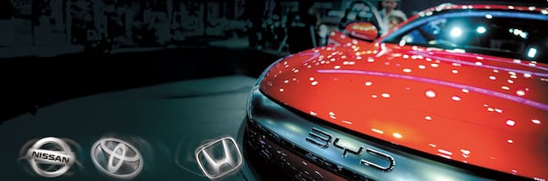 중국 BYD(비야디)의 전기차 '아토 3'. 세계 최대 자동차 시장인 중국에서 비야디를 비롯한 현지 브랜드가 약진하면서 일본·유럽 제조사들이 고전하고 있다. 올 상반기 중국에서 자국 브랜드 판매량은 1년 전보다 약 18% 늘었지만, 일본 브랜드는 12% 정도 줄었다. /로이터 뉴스1