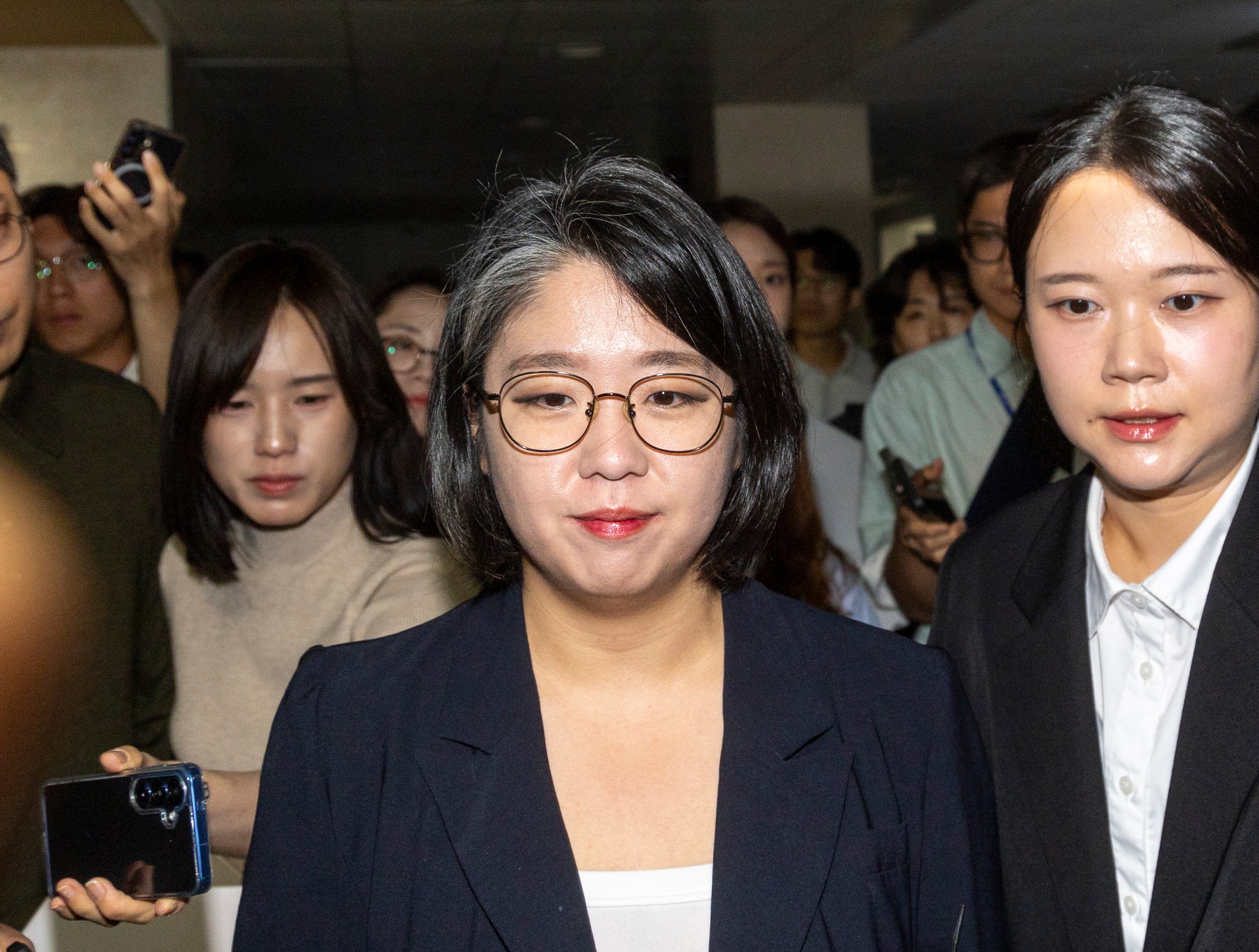 용혜인 성평등가족부 장관 후보자가 2026년 9월 13일 서울 여의도 국회 소통관에서 장관 후보직 사퇴 기자회견을 마치고 자리를 나서고 있다. /김지호 기자