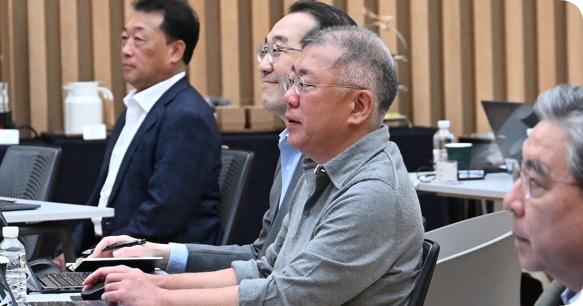 정의선 “경영진부터 AI 알아야”…현대차그룹 ‘AI 전환’ 본격화