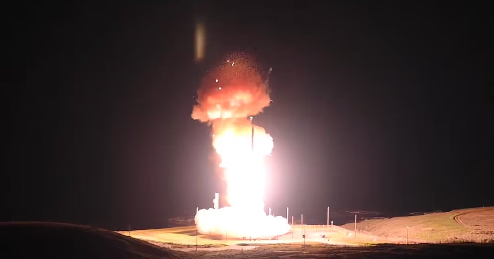美공군, 트럼프 核실험 요구 속 '전력 핵심' 미니트맨-3 ICBM ...