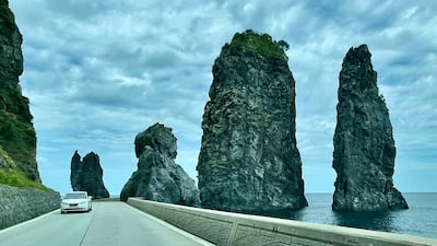 바다 위 우뚝솟은 기암절벽… 울릉도 이국적 절경 속으로