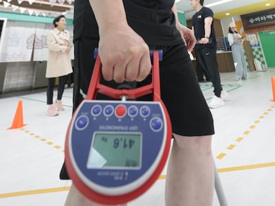 악력 떨어진 65~74세, 동년배 정상인보다 우울증 7배