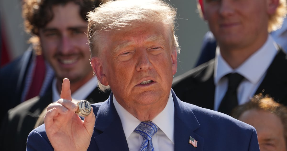 Photo: Newscord Trump Considers Massive Attack as Iran Rejects Iraqi Ceasefire Proposal