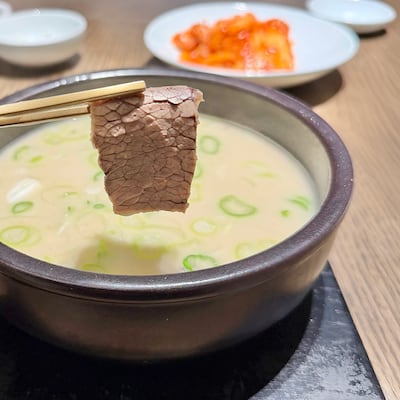국물 한 숟가락에 담긴 깊이… 개성으로 무장한 신흥 곰탕 맛집 4곳