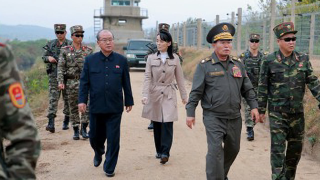 북한 김여정과 박정천 국방성 고문 등이 20일 휴전선 인근 남부국경 요새화 공사 현장의 주요 지점들을 시찰했다고 조선중앙통신이 21일 보도했다. /연합뉴스