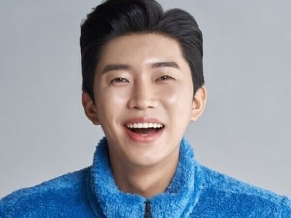 Lim Young-woong Donates 300 Million KRW to Love's Fruit