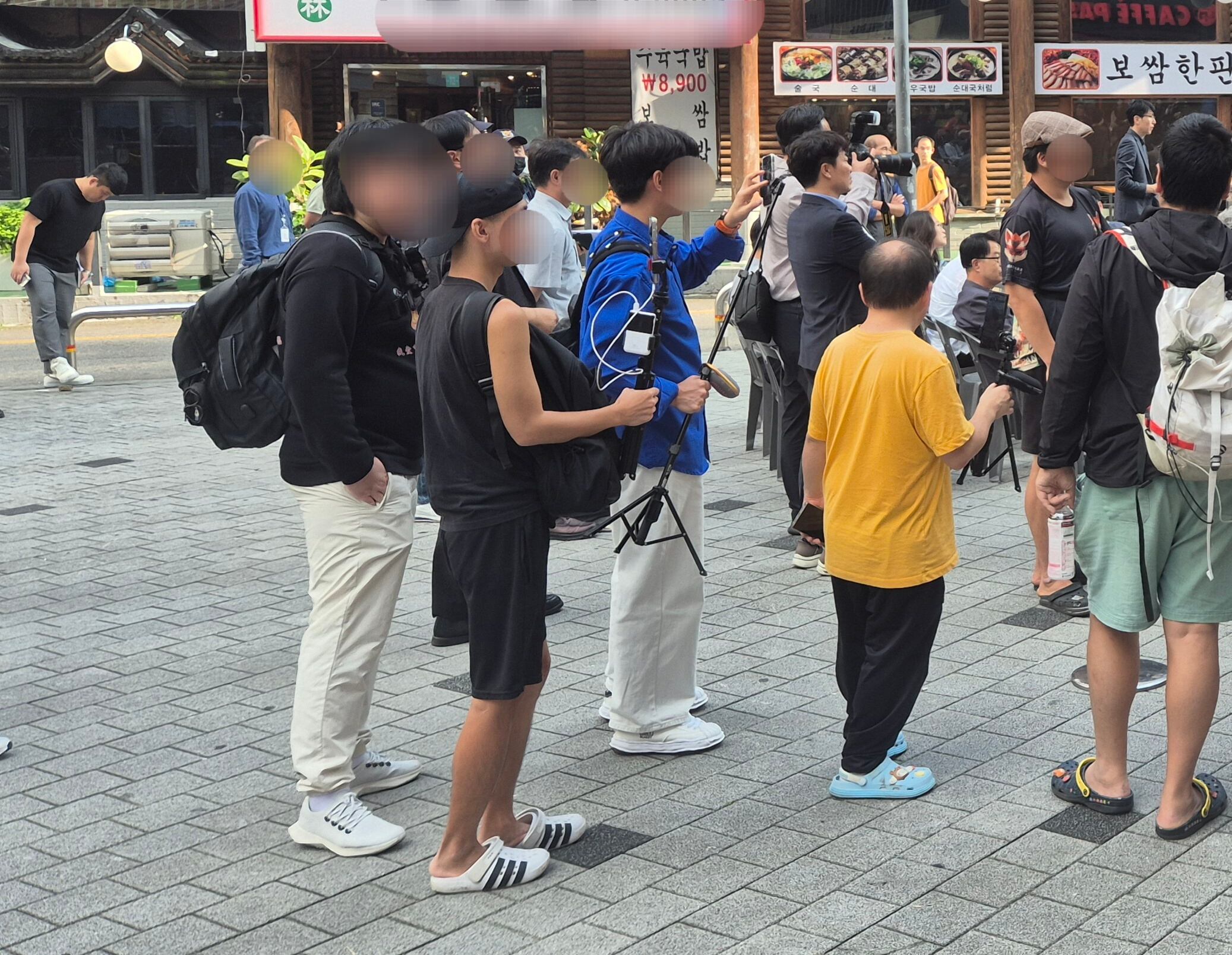 웃통 벗고 행인에 욕설까지… ‘기행 방송 성지’ 오명에 부천시가 내린 결단 – 탐정사무소 인천탐정사무소 서울탐정사무소