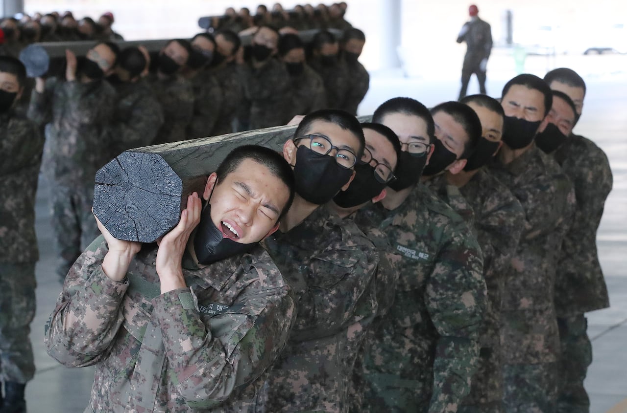 Navy Trainees Endure Intense Fourth-Week Commando Training