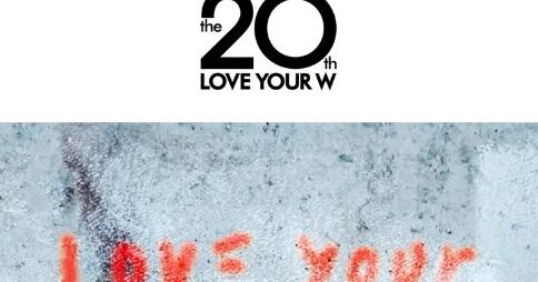 Breast cancer event turns glamorous party, sparks backlash - 조선일보