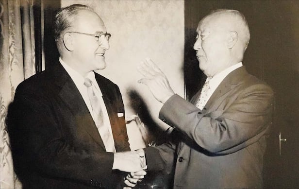 1958�� 8�� 14�� ���� �湫�뿡�� ���� �̽¸�(������) ����ɰ� ���ð�. /�̽¸�����ɱ�����