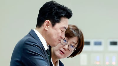 김현지 공격 받자 강훈식이 떠난다