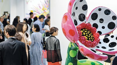 서도호 작품에 몰리고, 키스 해링 그림 첫날 10점 다 팔려
