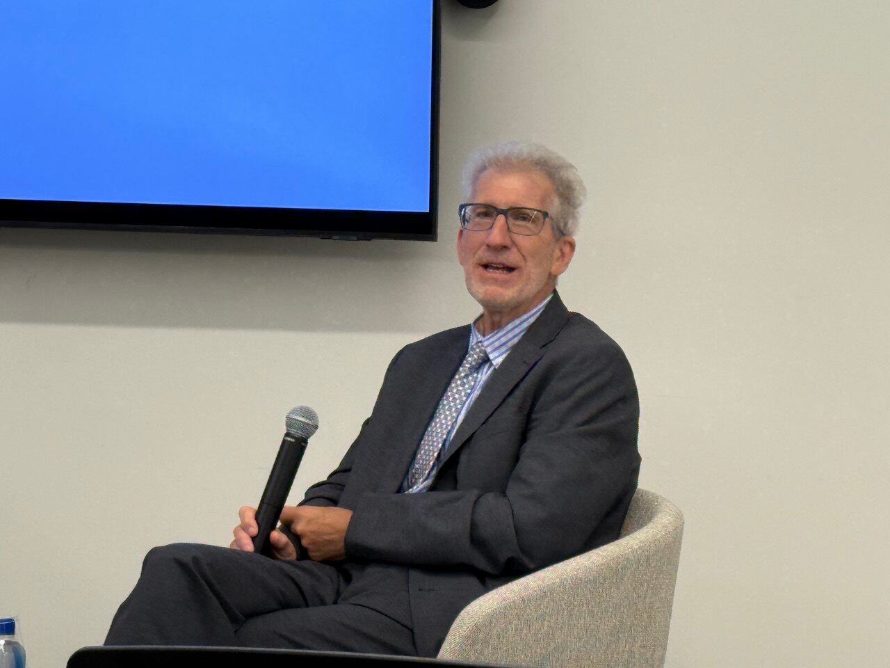 美 전문가 “트럼프 관세, 대법원 패소해도 과거로 안 돌아간다” – 폰테크 달인