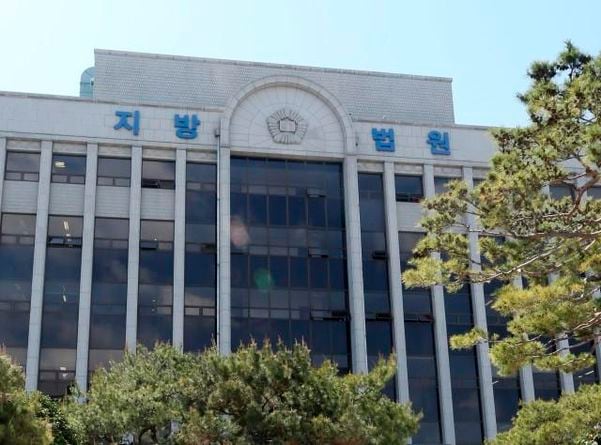 웹사이트상위노출 홈페이지상위노출 사이트상위노출말다툼 끝에…15년간 키워준 양어머니 살해한 중학생에 실형