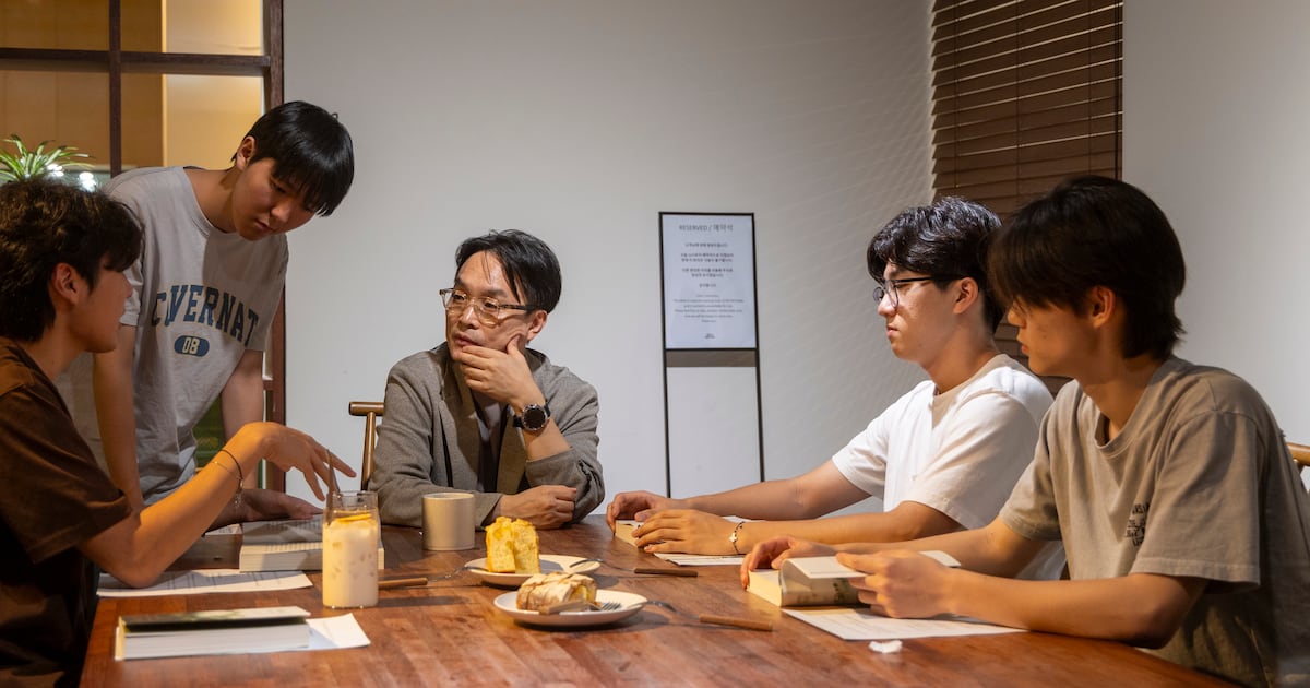 Yonsei's 'Yeonji Donghaeng' Fosters Deep Reading - 조선일보