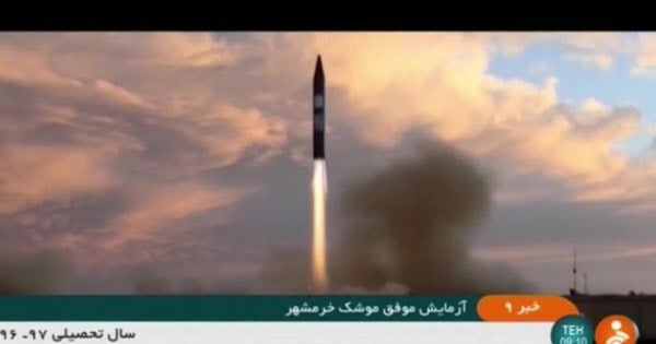 이란이 미국이랑 영국 기지에 미사일 쐈다는데 전쟁 커지나?