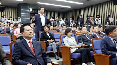 People Power Party Lawmakers Demand Jang Dong-hyeok's Resignation at General Meeting