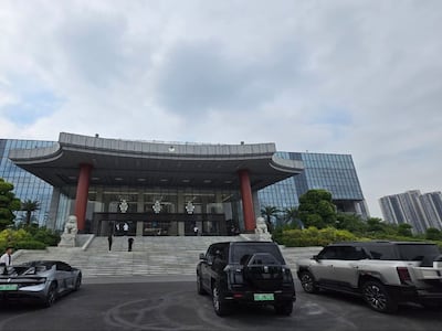 세상에 이런 車가 있다니… <br> 물에 뜨고, 세 바퀴로 주차
